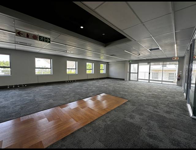 667M² OFFICE TO LET IN WOODMEAD